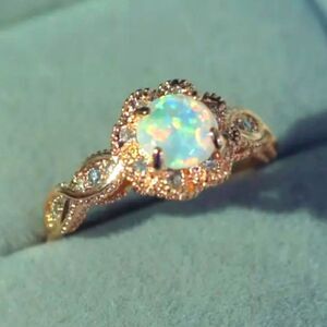Radiant diamond wedding ring